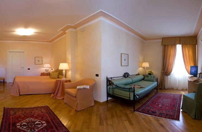 Albergo Castiglione Langhe Castiglione Tinella Luaran gambar